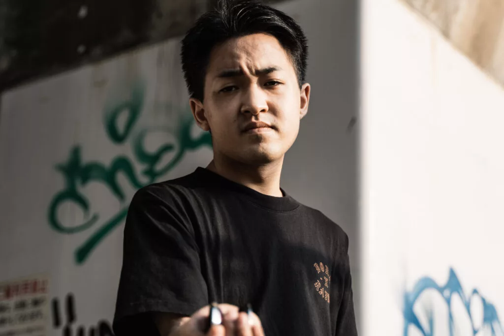 Arata Imai competing at a yo-yo contest