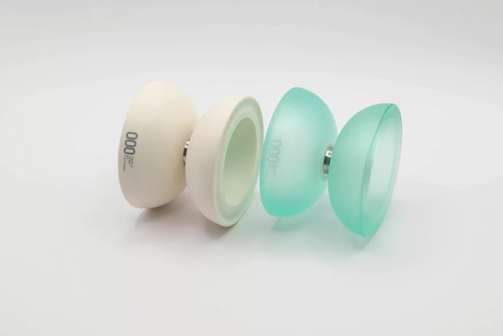 Plastic 000 / Triple Zero