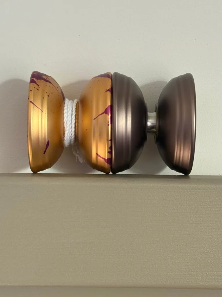 Featherspin Anser yo-yo