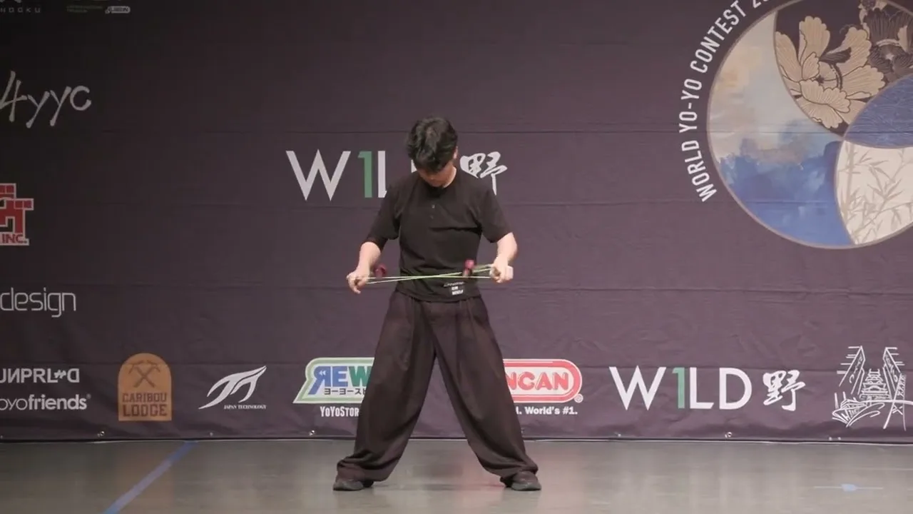 Jiho Oh competing